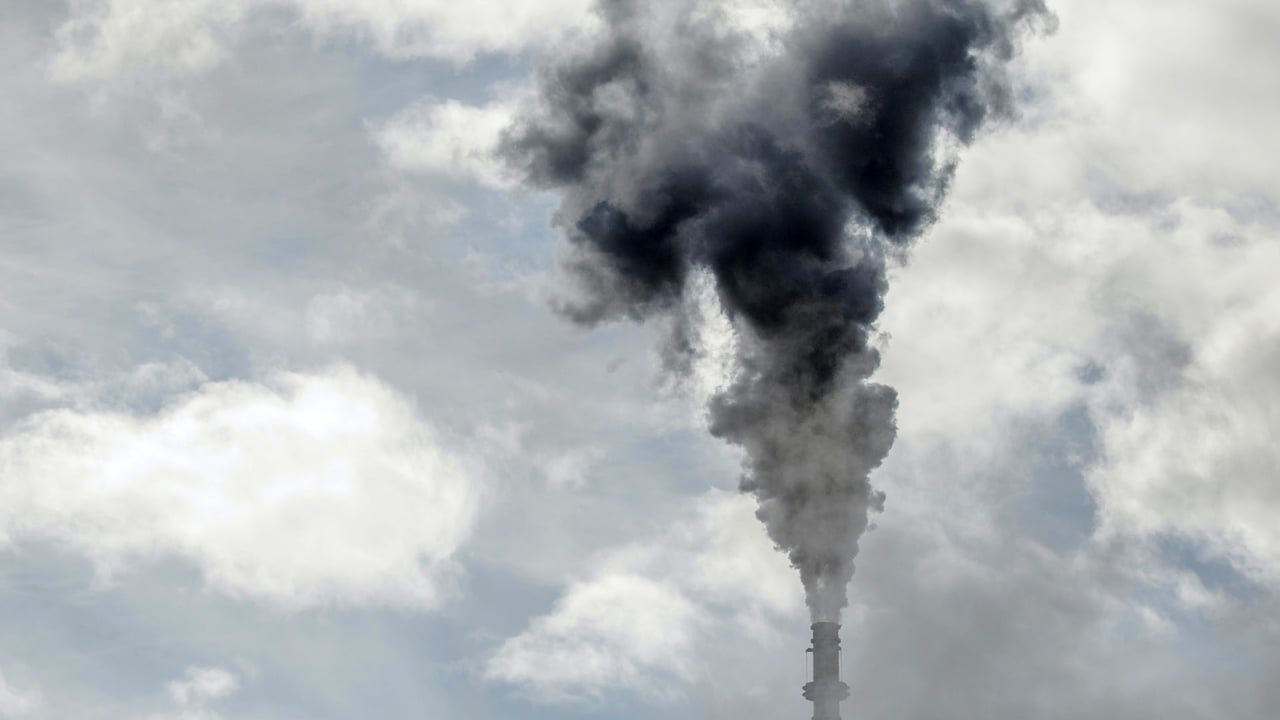 energie-fin_des_subventions_aux_energies_fossiles-cheminée
